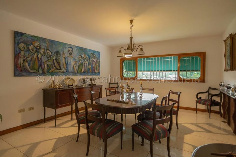 Casa (Multipes Niveles) en Venta en Cumbres de Curumo, Distrito Metropolitano - 33