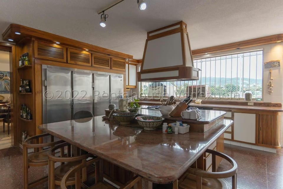 Casa (Multipes Niveles) en Venta en Cumbres de Curumo, Distrito Metropolitano - 44