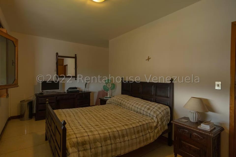 Casa (Multipes Niveles) en Venta en Cumbres de Curumo, Distrito Metropolitano - 54