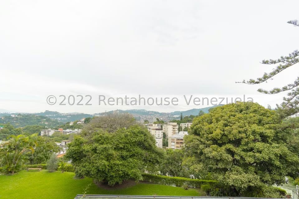 Casa (Multipes Niveles) en Venta en Cumbres de Curumo, Distrito Metropolitano - 61