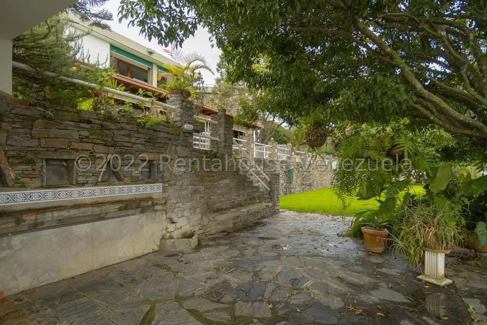 Casa (Multipes Niveles) en Venta en Cumbres de Curumo, Distrito Metropolitano - 10