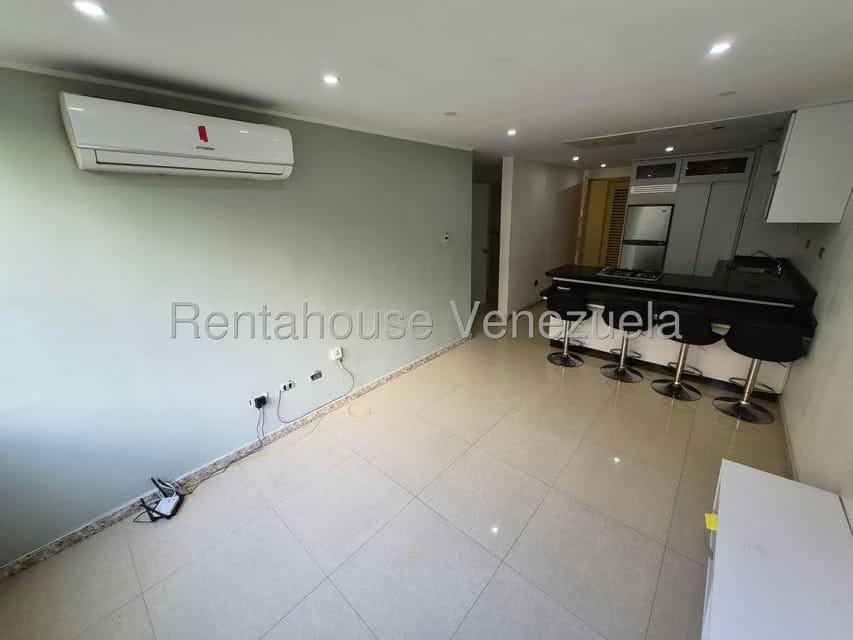 Apartamento (1 Nivel) en Alquiler en Los Naranjos Humboldt, Distrito Metropolitano - 7
