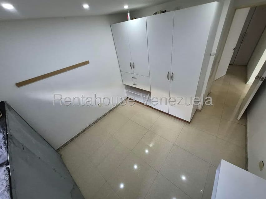 Apartamento (1 Nivel) en Alquiler en Los Naranjos Humboldt, Distrito Metropolitano - 9