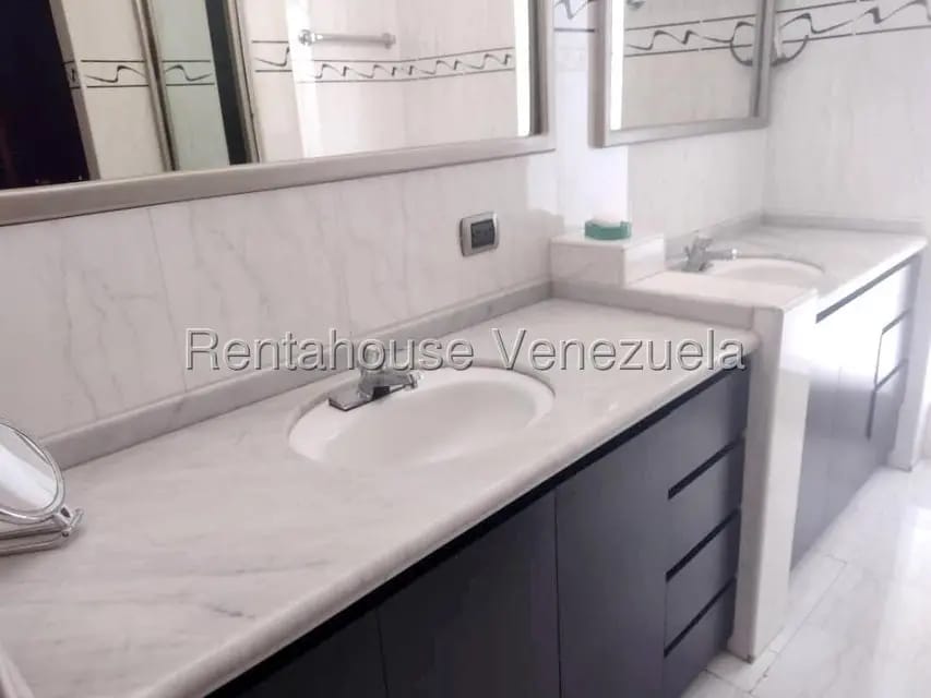 Apartamento (1 Nivel) en Venta en Lomas de Chuao, Distrito Metropolitano - 17