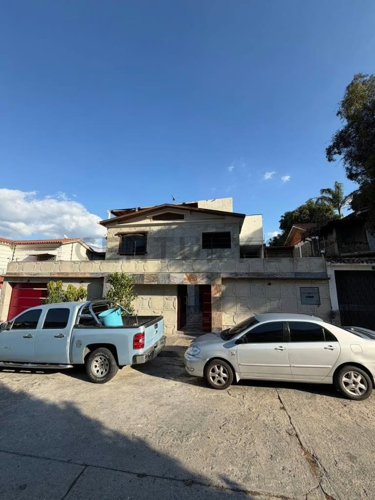 Casa En Vista Alegre 10ha/8ba/4pe 738mts2 - 3