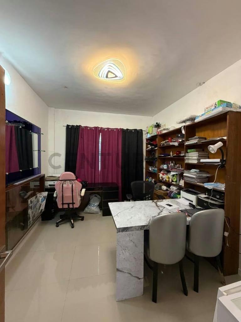 Casa En Vista Alegre 10ha/8ba/4pe 738mts2 - 25