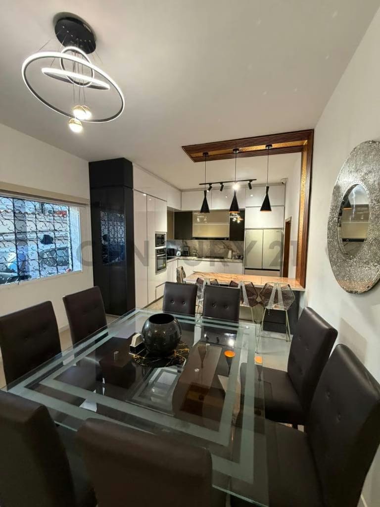 Casa En Vista Alegre 10ha/8ba/4pe 738mts2 - 5