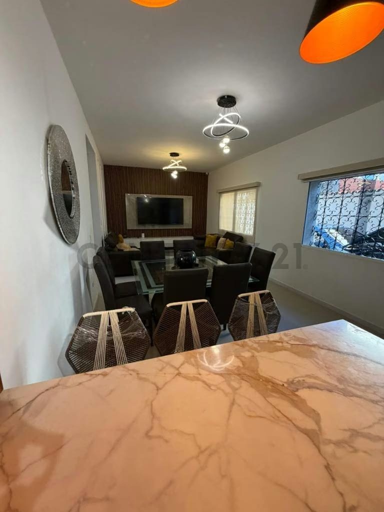 Casa En Vista Alegre 10ha/8ba/4pe 738mts2 - 6