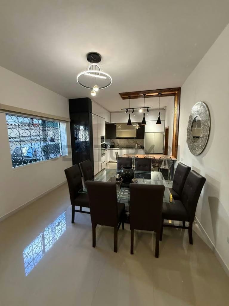 Casa En Vista Alegre 10ha/8ba/4pe 738mts2 - 9