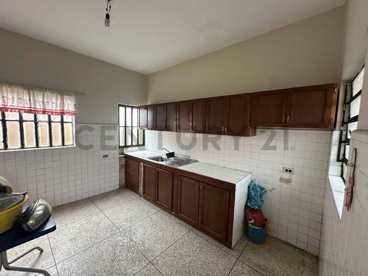 Edificio de Apartamento y Local Comercial en Maracaibo - 7