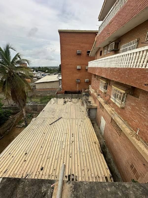 Edificio de Apartamento y Local Comercial en Maracaibo - 9