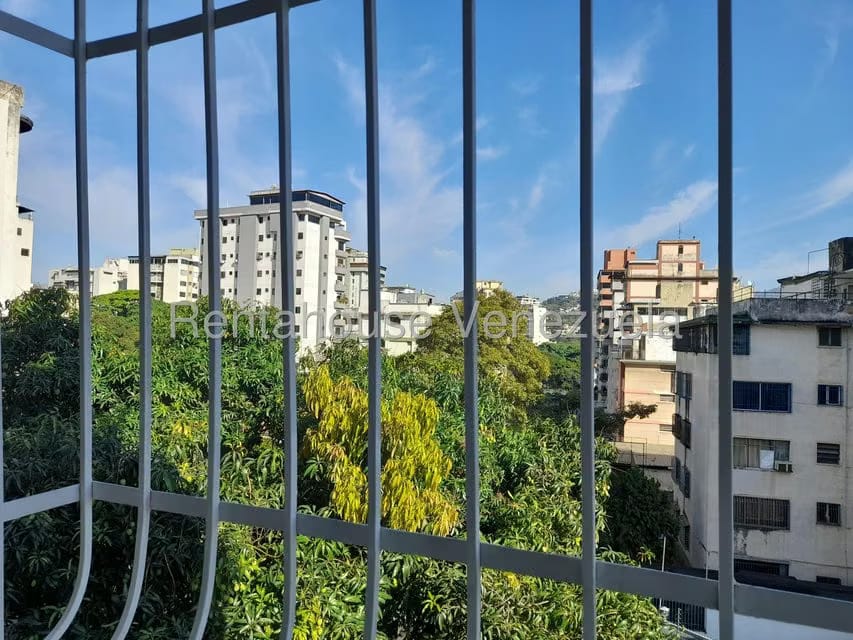 Apartamento (1 Nivel) en Alquiler en Valle Abajo, Distrito Metropolitano - 12