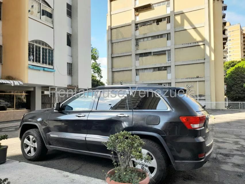 Apartamento (1 Nivel) en Alquiler en Valle Abajo, Distrito Metropolitano - 20