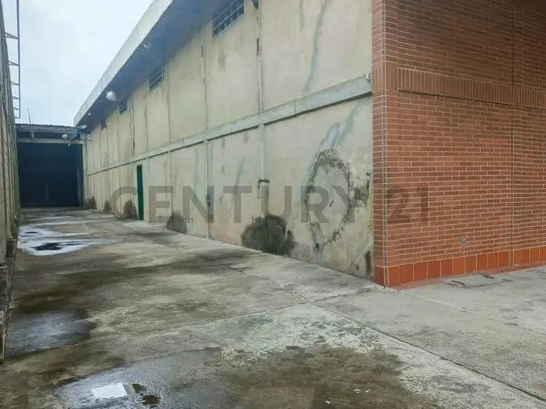 Se Alquila Galpon ideal empresa petrolera, depósitos, alimentos, lubricantes... - 2