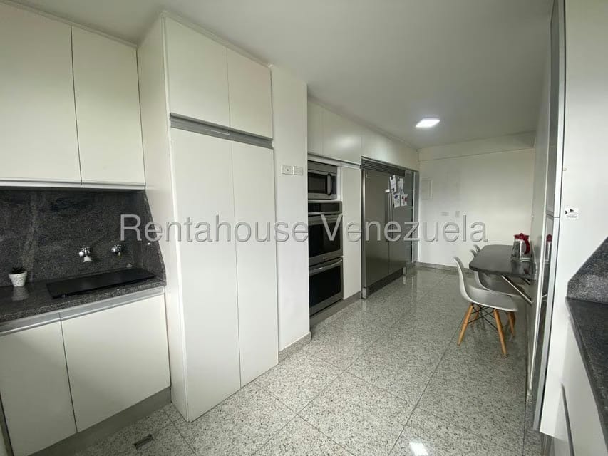 Apartamento (1 Nivel) en Venta en Los Samanes, Distrito Metropolitano - 28