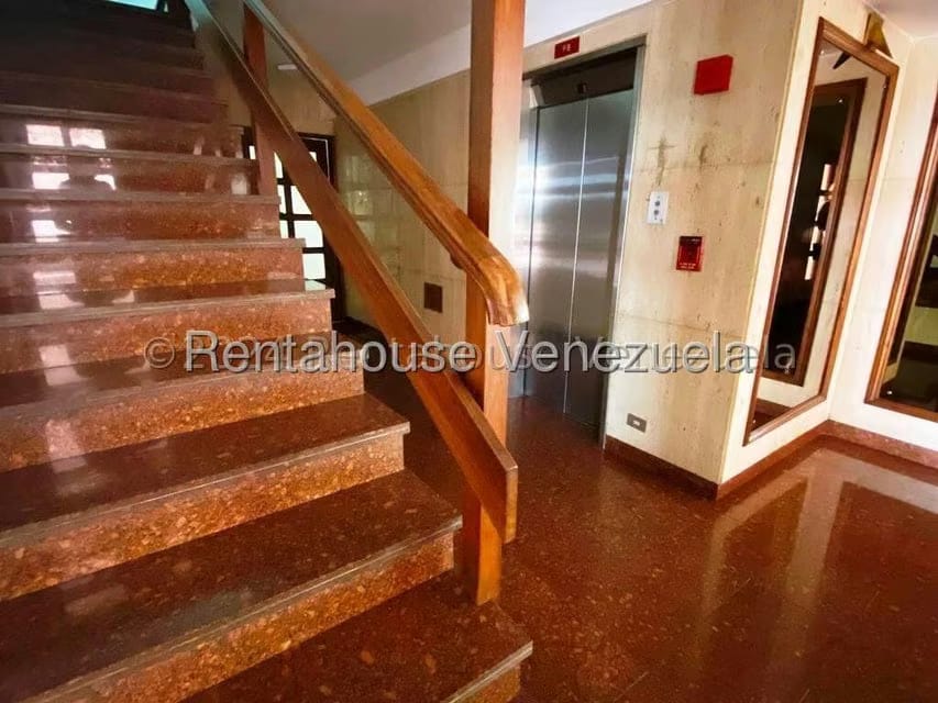 Apartamento (1 Nivel) en Venta en Los Samanes, Distrito Metropolitano - 10