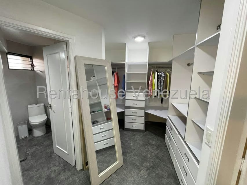 Apartamento (1 Nivel) en Venta en Las Esmeraldas, Distrito Metropolitano - 22