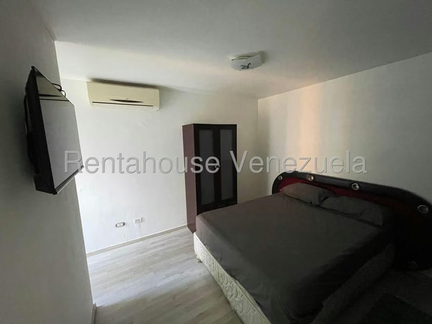 Apartamento (1 Nivel) en Venta en Las Esmeraldas, Distrito Metropolitano - 25