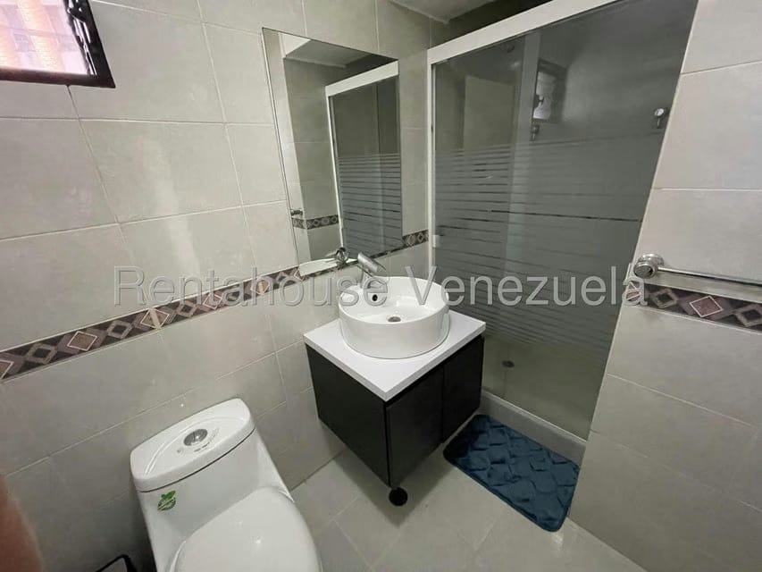 Apartamento (1 Nivel) en Venta en Las Esmeraldas, Distrito Metropolitano - 29