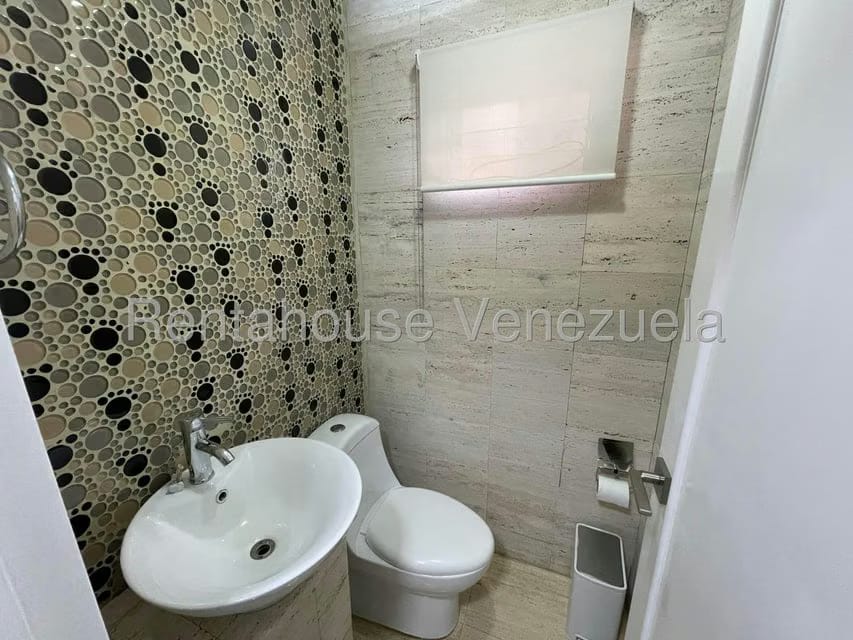 Apartamento (1 Nivel) en Venta en Las Esmeraldas, Distrito Metropolitano - 30