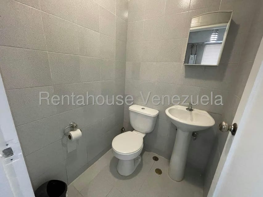 Apartamento (1 Nivel) en Venta en Las Esmeraldas, Distrito Metropolitano - 33