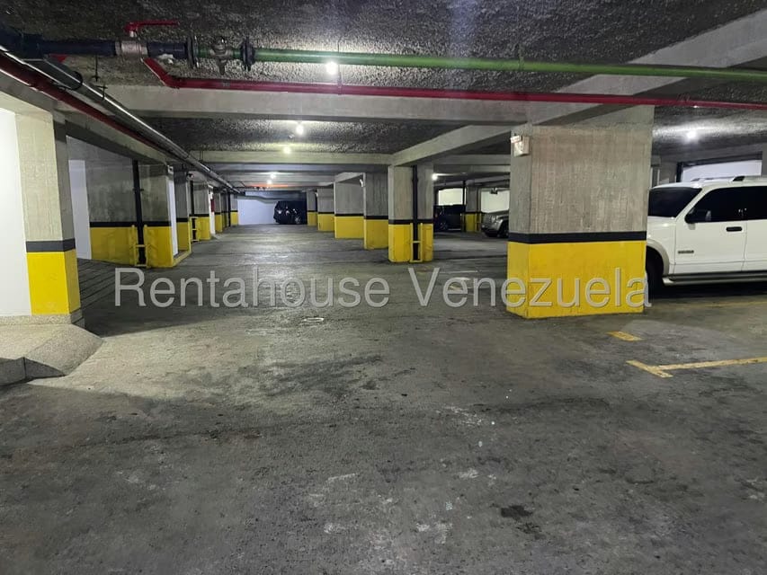 Apartamento (1 Nivel) en Venta en Las Esmeraldas, Distrito Metropolitano - 34