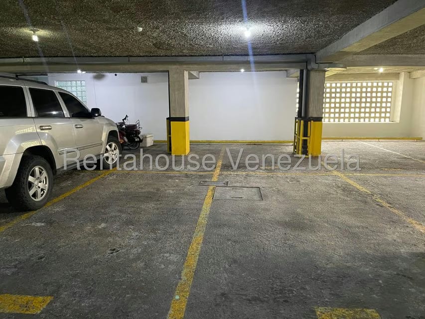 Apartamento (1 Nivel) en Venta en Las Esmeraldas, Distrito Metropolitano - 35