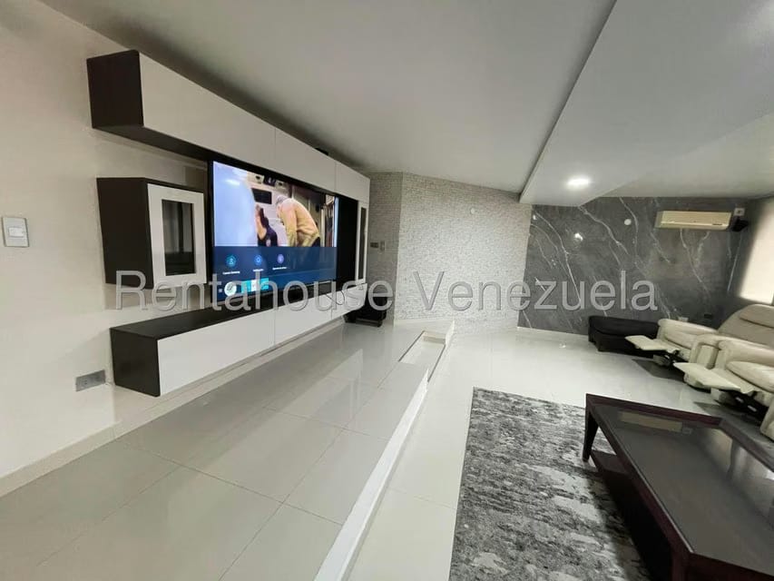 Apartamento (1 Nivel) en Venta en Las Esmeraldas, Distrito Metropolitano - 8