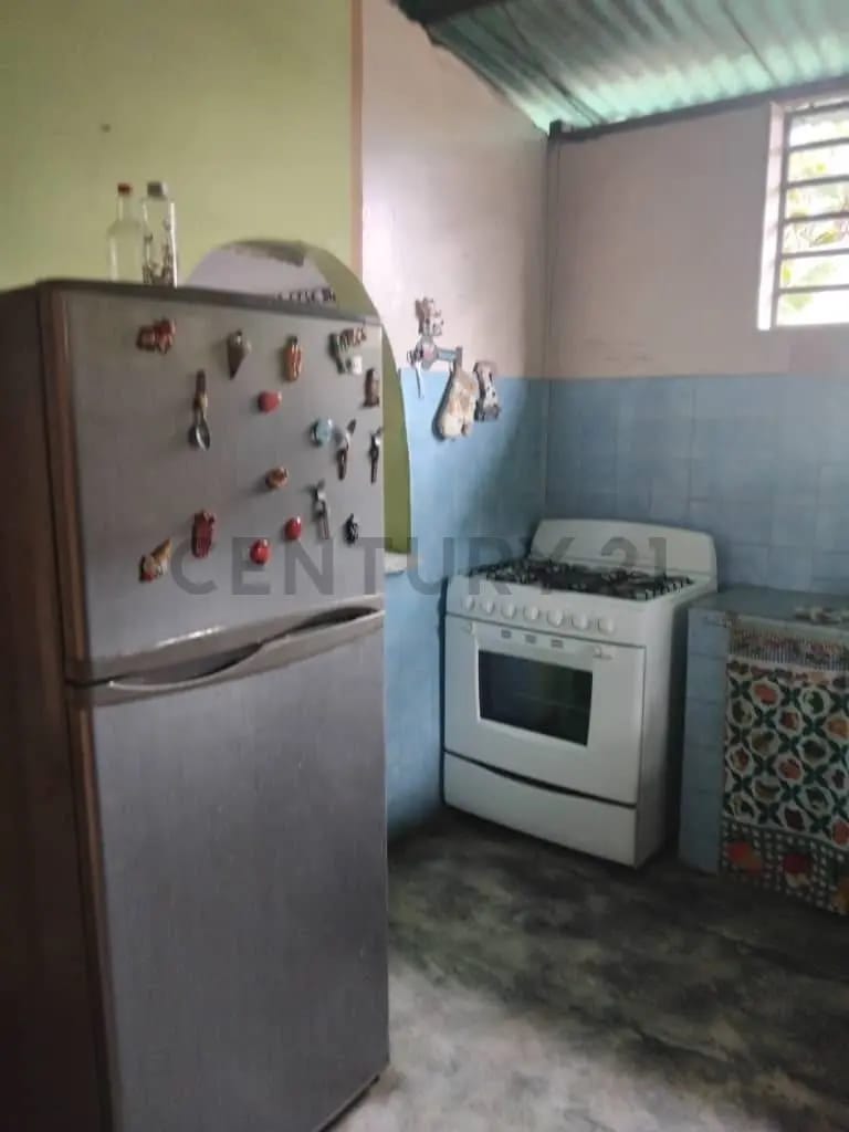 Casa amplia y cómoda en vía principal de San Lorenzo - 4