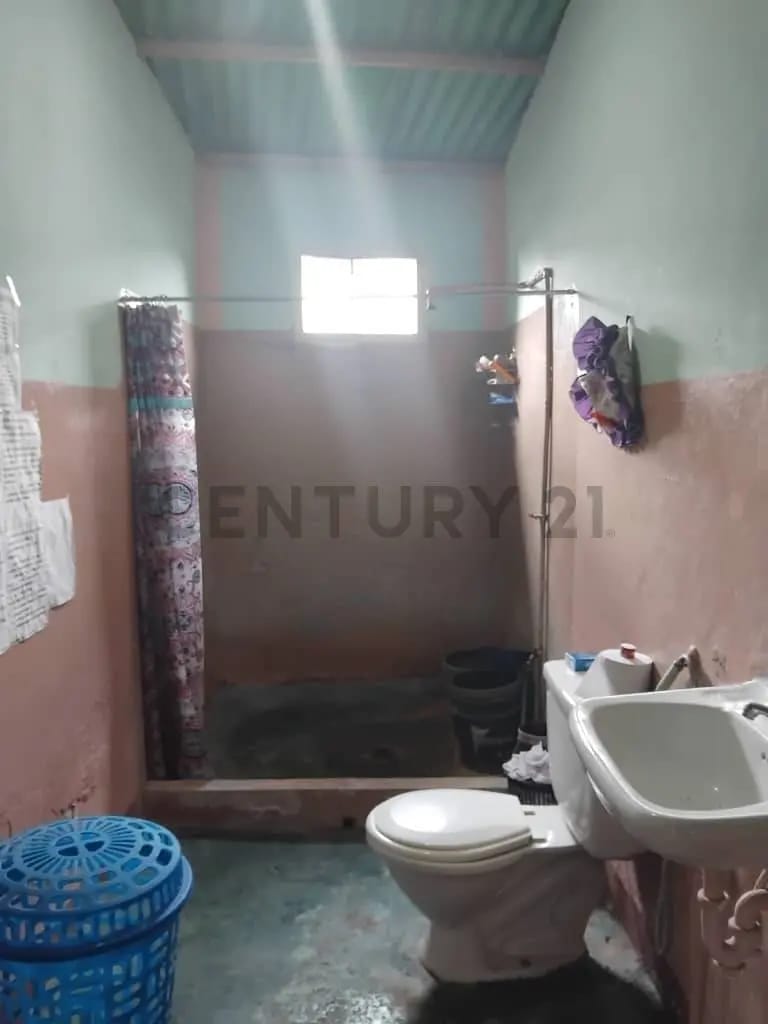 Casa amplia y cómoda en vía principal de San Lorenzo - 10