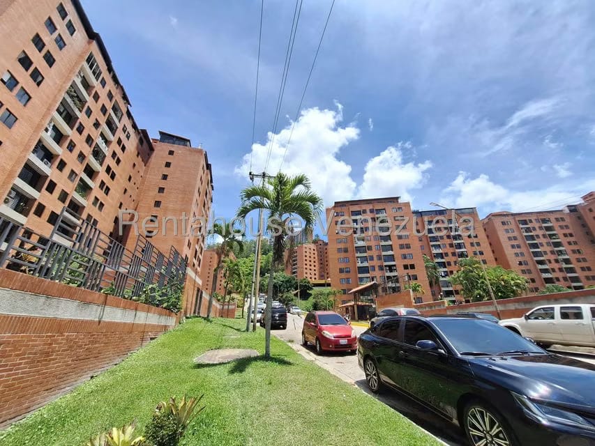 Apartamento (1 Nivel) en Alquiler en Colinas de La Tahona, Distrito Metropolitano - 20