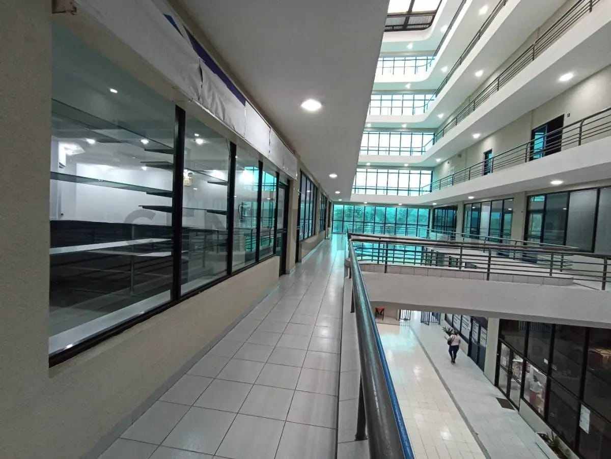Oficina en alquiler en el Centro Comercial Cristal Plaza, Barcelona - 2