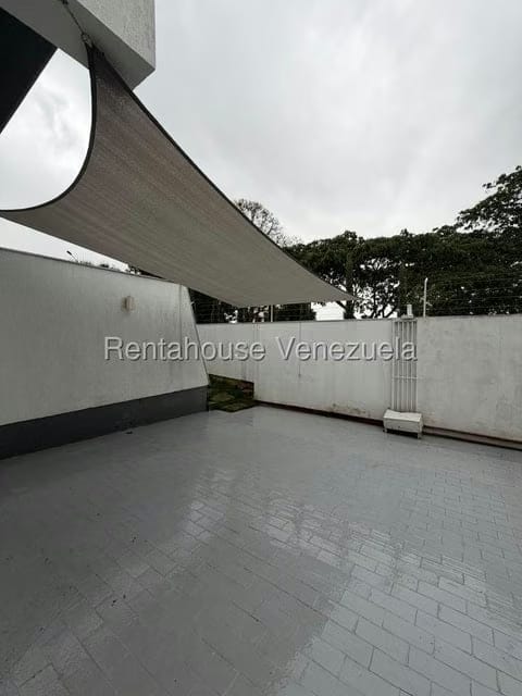 Casa (Contemporaneo) en Alquiler en Santa Paula, Distrito Metropolitano - 14