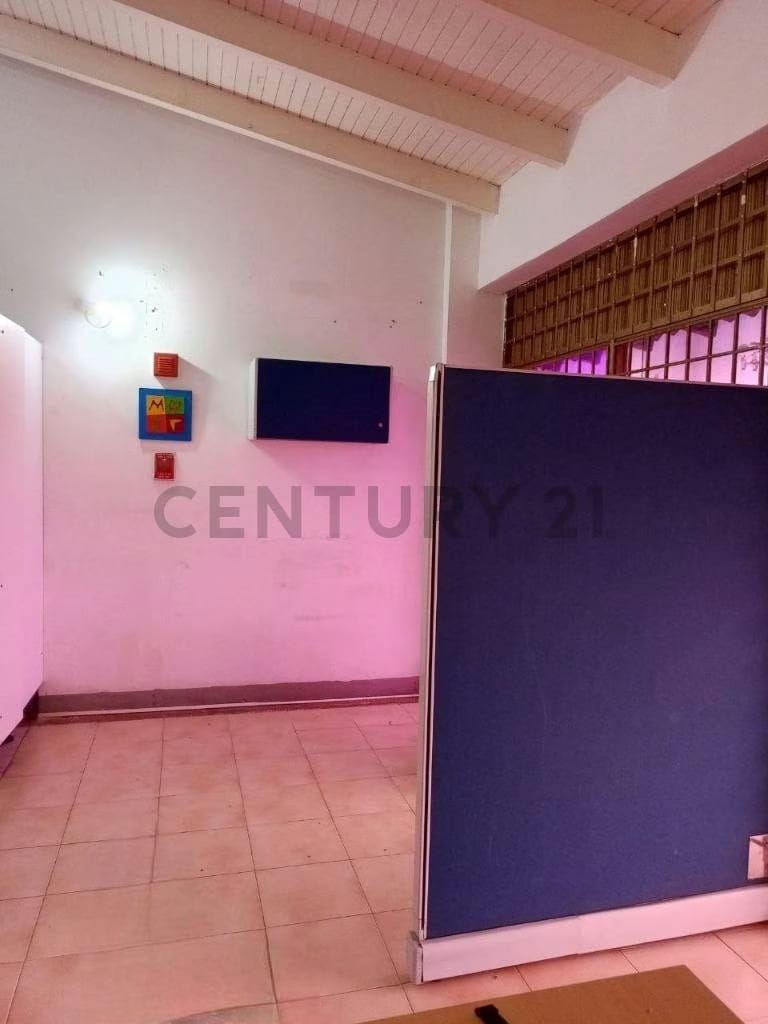 Local Comercial en alquiler en Barcelona.Colinas del Neverí.C.C Odett Center - 5