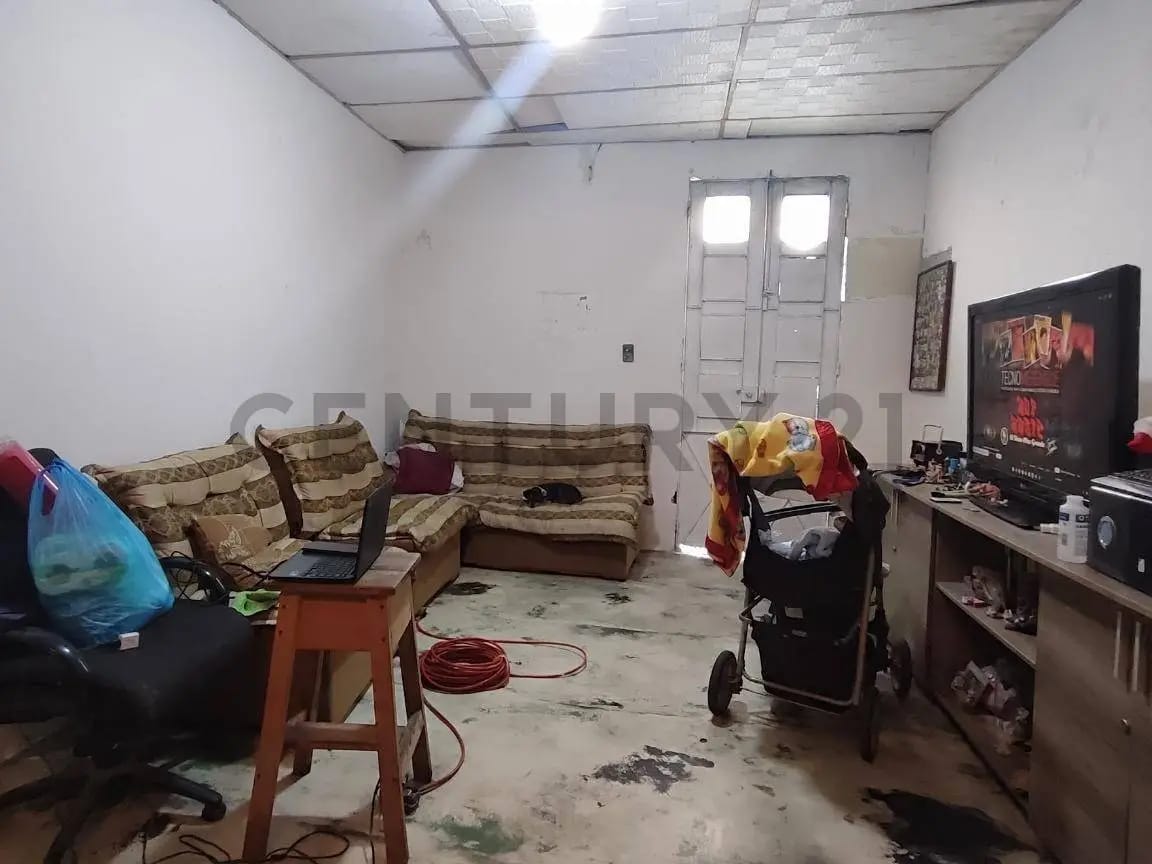 En venta Casa con Dos Locales Comerciales - 3