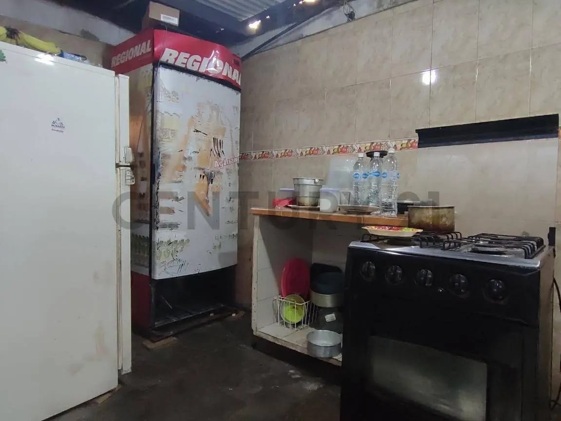 En venta Casa con Dos Locales Comerciales - 6