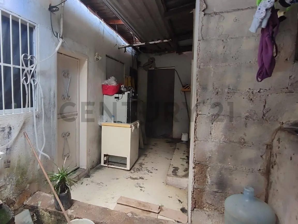 En venta Casa con Dos Locales Comerciales - 7