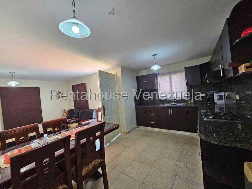 Casa (1 Nivel) en Alquiler en Centro, Falcon - 16
