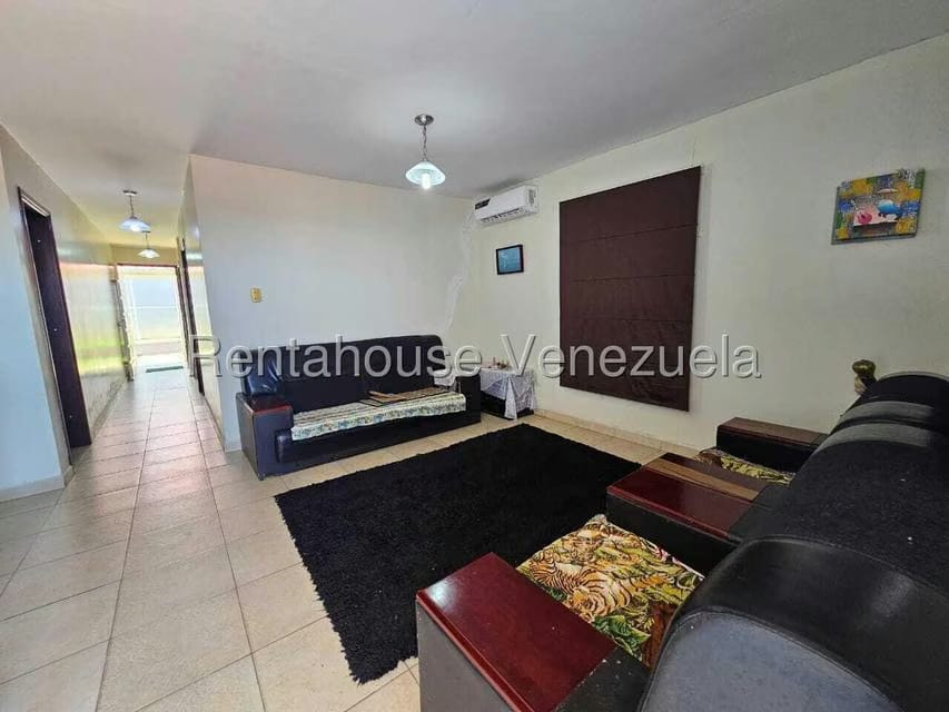 Casa (1 Nivel) en Alquiler en Centro, Falcon - 27