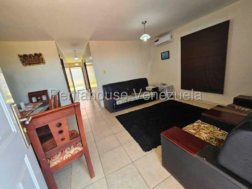 Casa (1 Nivel) en Alquiler en Centro, Falcon - 28