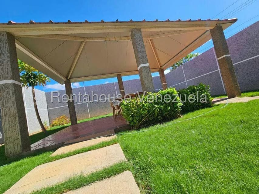 Casa (1 Nivel) en Alquiler en Centro, Falcon - 5