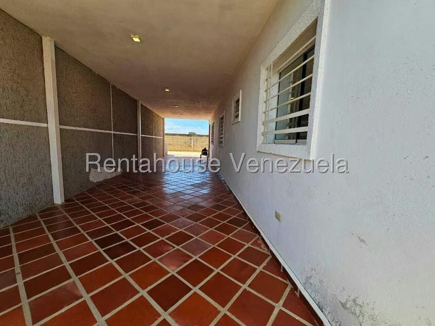 Casa (1 Nivel) en Alquiler en Centro, Falcon - 6