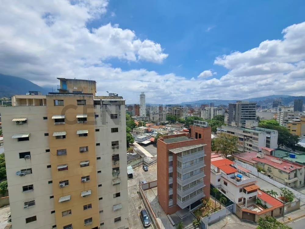 Sub Penthouse 215 m² con imponente vista al Ávila en Colinas de Los Caobos - 24