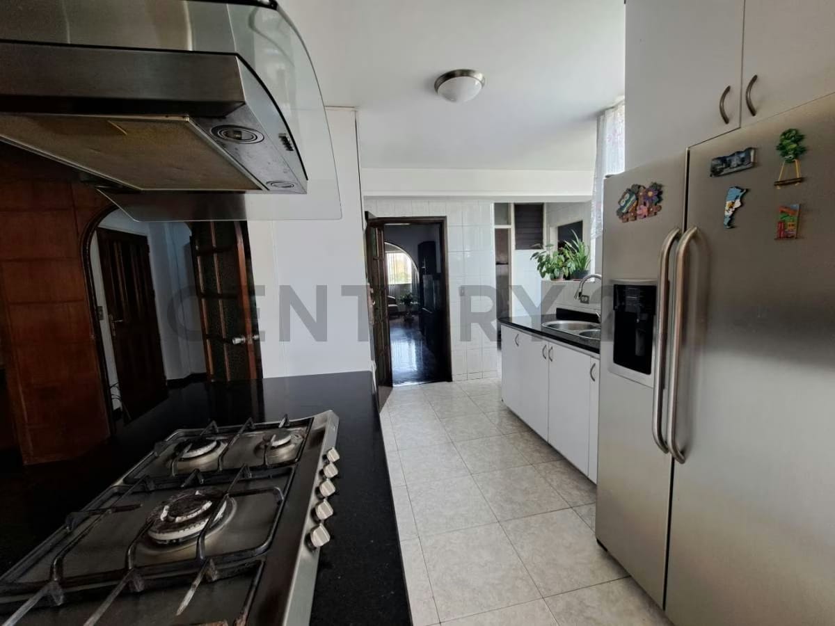 Sub Penthouse 215 m² con imponente vista al Ávila en Colinas de Los Caobos - 6