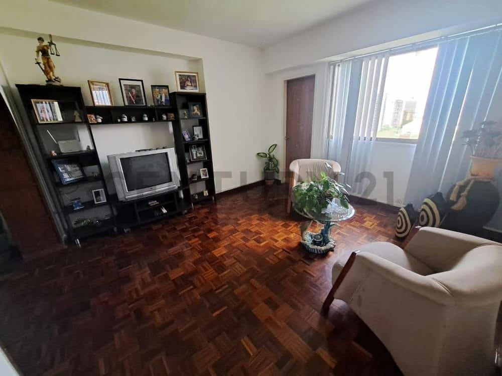 Sub Penthouse 215 m² con imponente vista al Ávila en Colinas de Los Caobos - 8