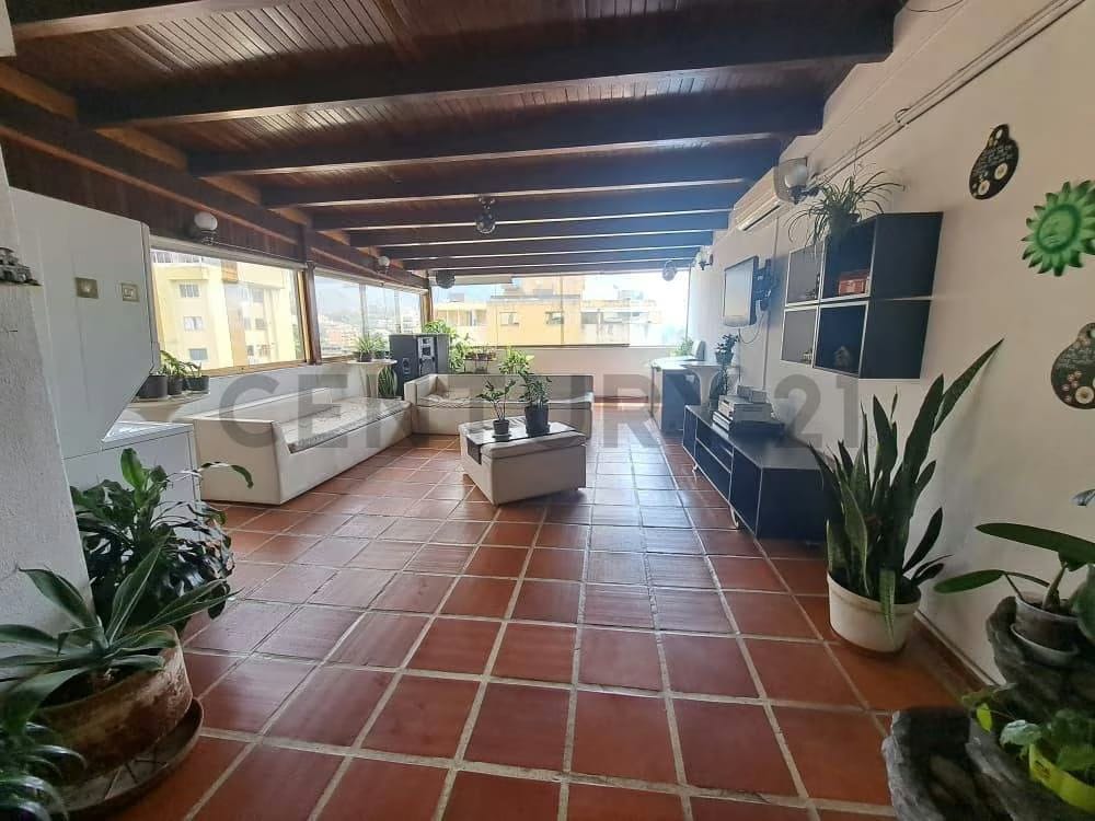 Sub Penthouse 215 m² con imponente vista al Ávila en Colinas de Los Caobos - 9