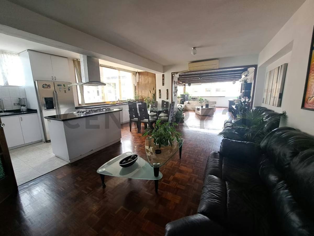 Sub Penthouse 215 m² con imponente vista al Ávila en Colinas de Los Caobos - 10