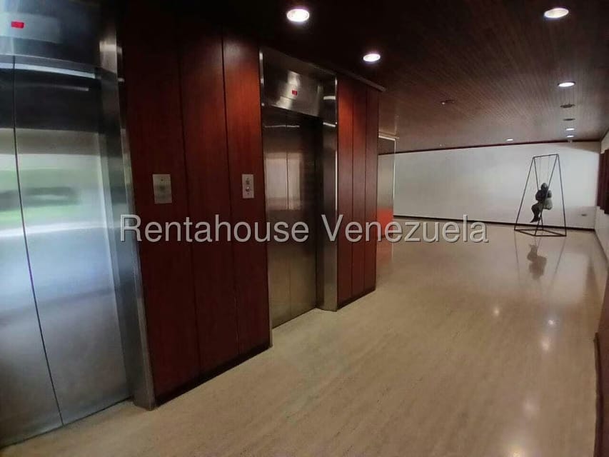 Apartamento (1 Nivel) en Alquiler en Altamira, Distrito Metropolitano - 4