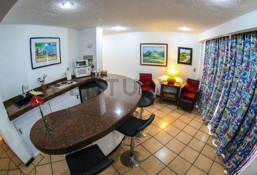En venta Hotel California en playa El Yaque Isla de Margarita - 12