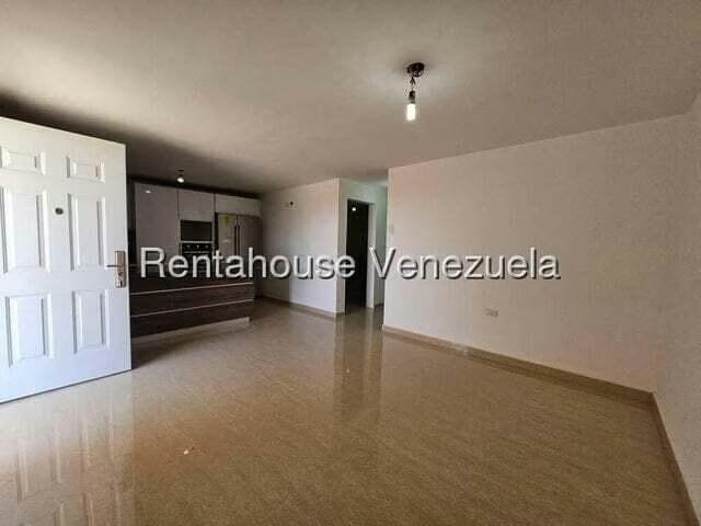 Casa (1 Nivel) en Alquiler en Centro, Falcon - 11